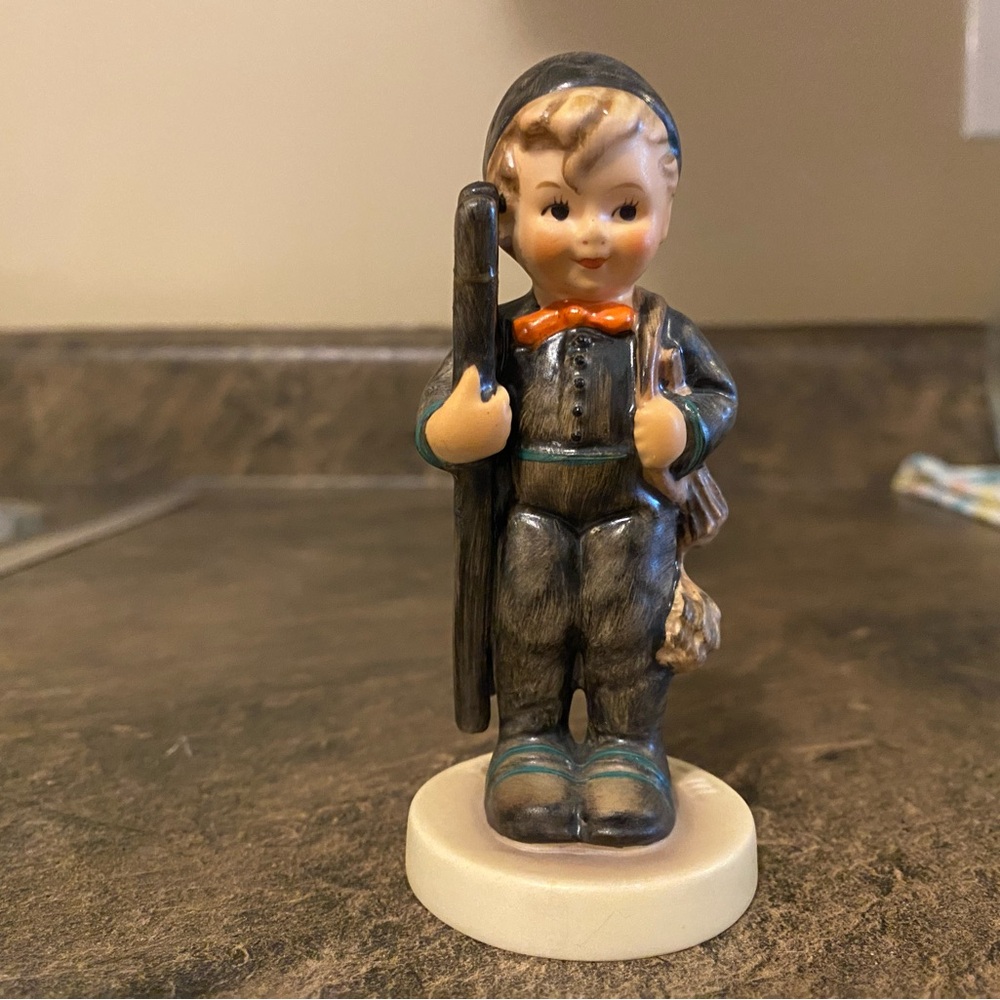 Hummel Sculpture boy chimney sweep withe ladder, Orange Bow Tie and Black Outfit